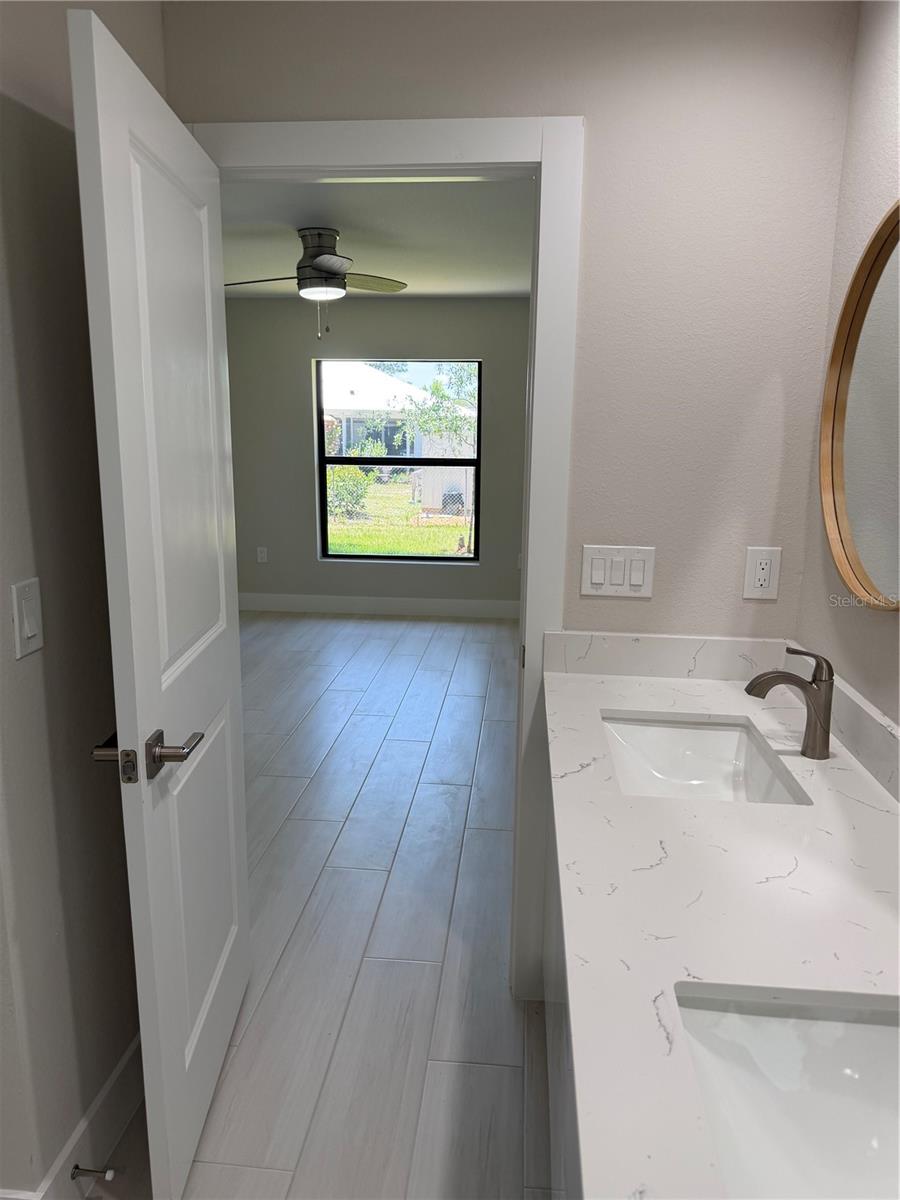Image 13 of 37 For 23367 Mayville Avenue