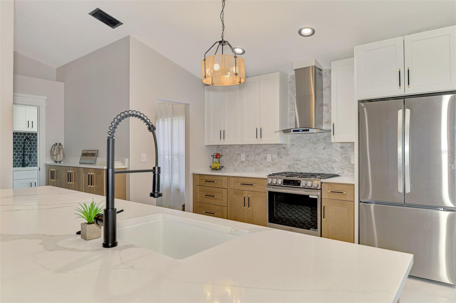 Image 16 of 44 For 5261 Highbury Circle