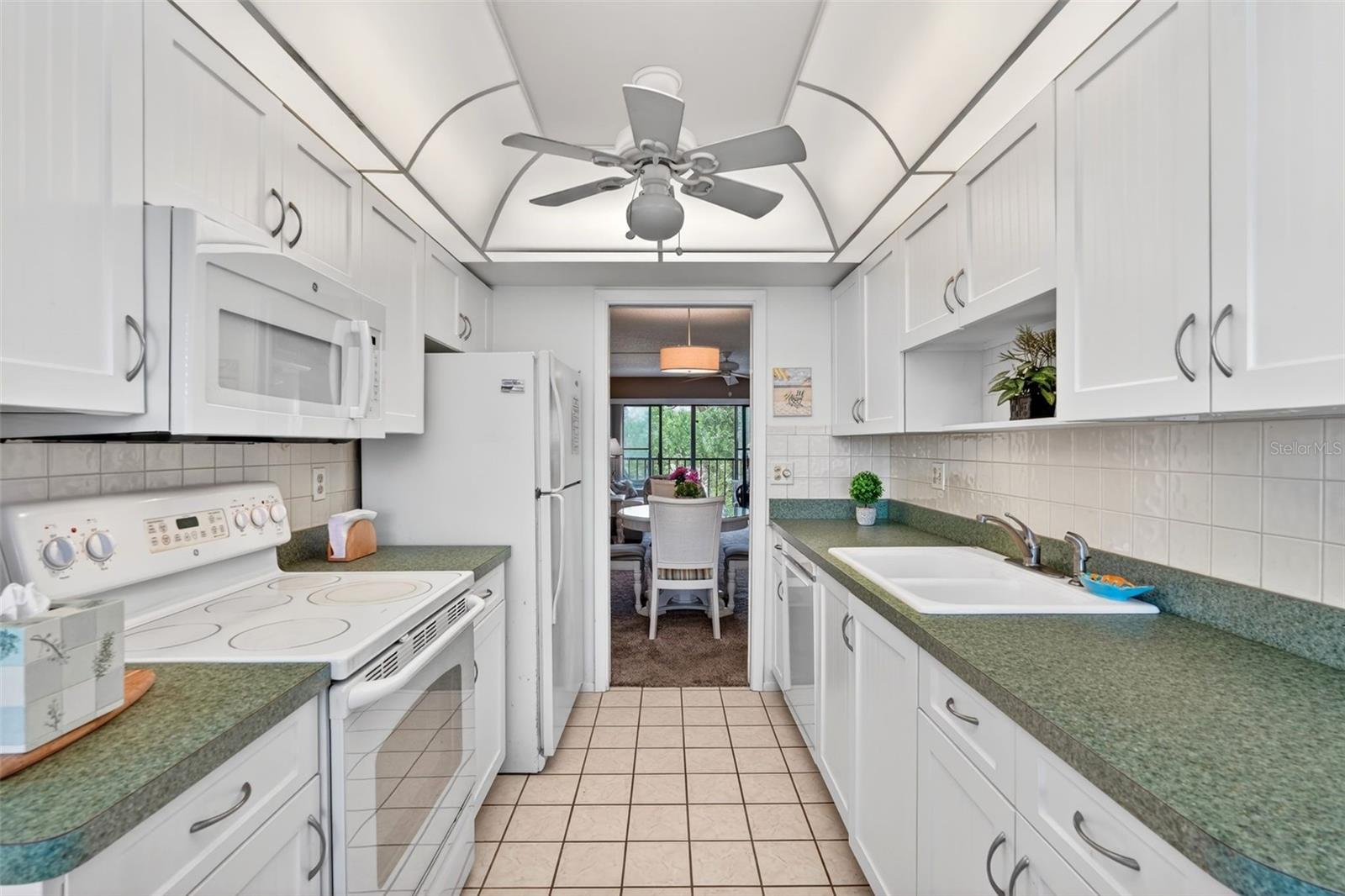 Image 12 of 45 For 505 30th Avenue W E303