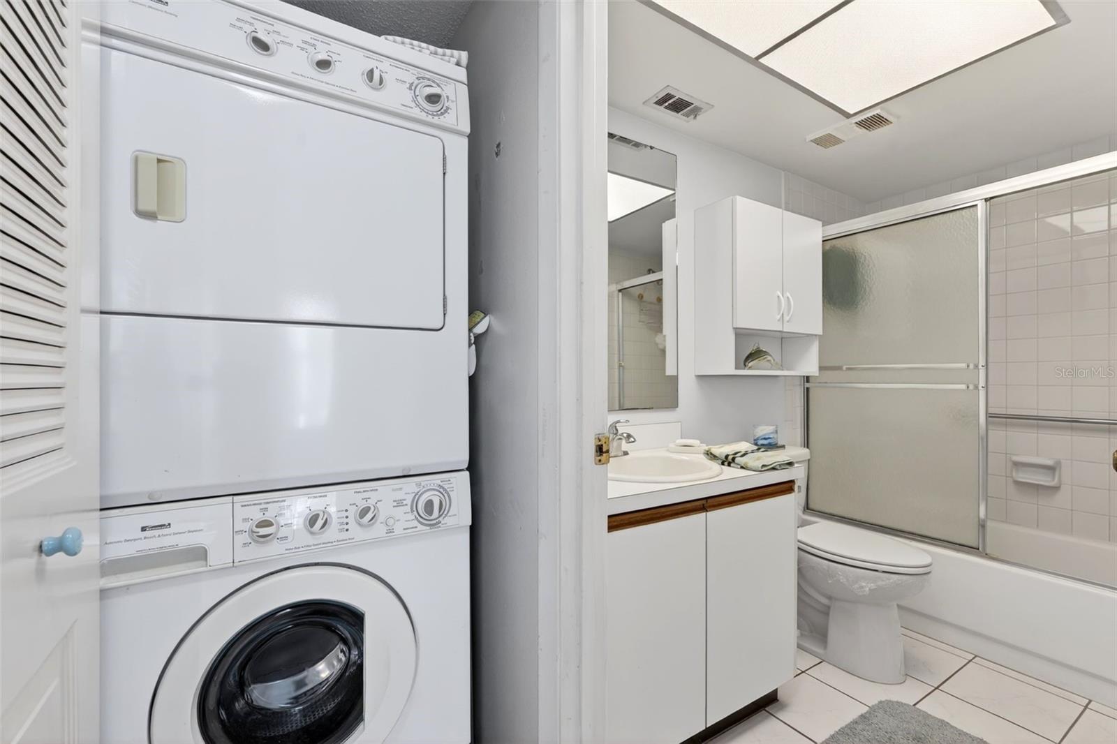 Image 32 of 45 For 505 30th Avenue W E303