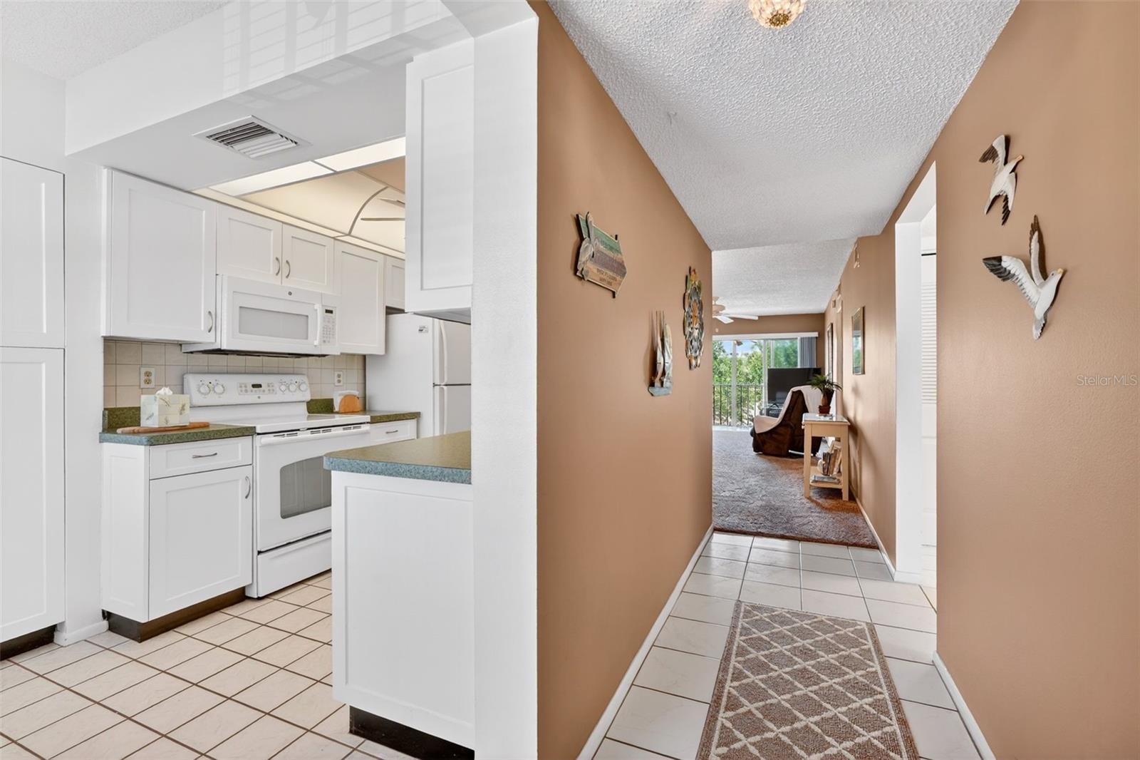 Image 7 of 45 For 505 30th Avenue W E303