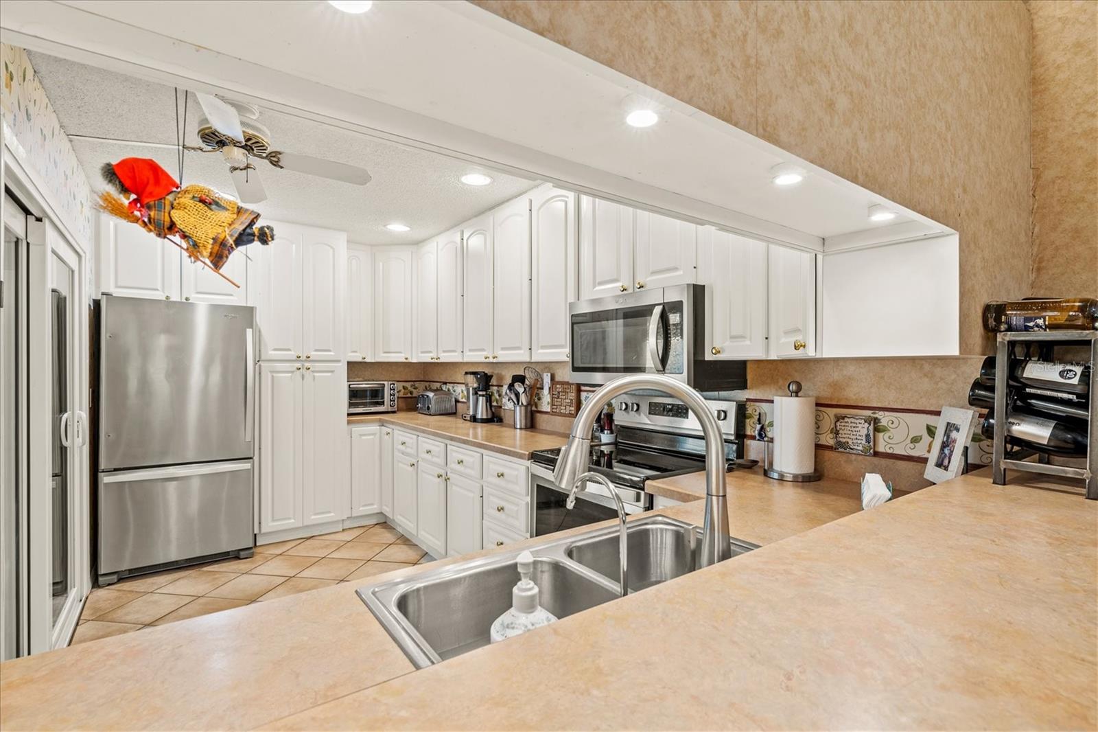 Image 10 of 65 For 4612 Park Lake Terrace N