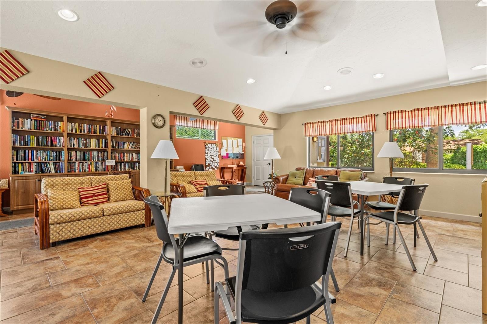 Image 50 of 65 For 4612 Park Lake Terrace N