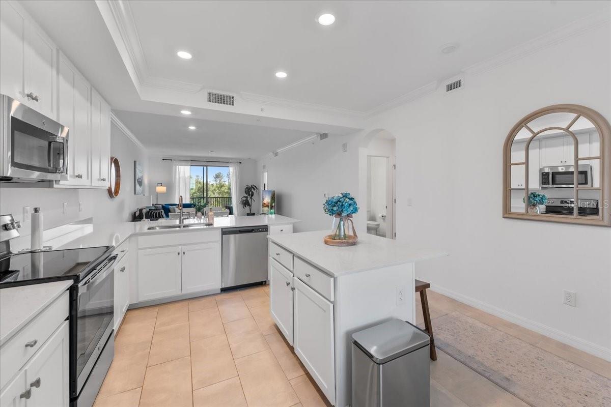 Image 4 of 23 For 18114 Gawthrop Drive 304