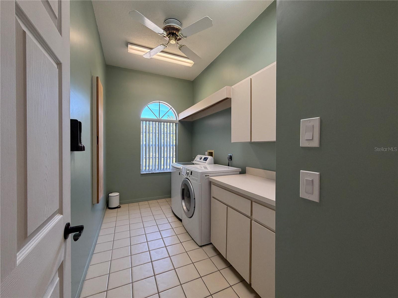 Image 13 of 43 For 2966 Post Rock Court