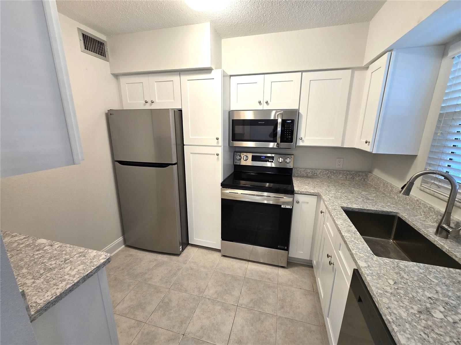 Image 6 of 22 For 611 Gulf Drive N C15
