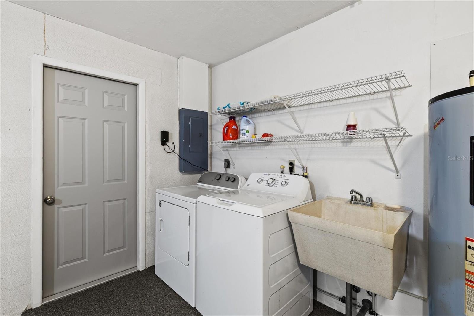 Image 39 of 91 For 6533 Bowline Drive