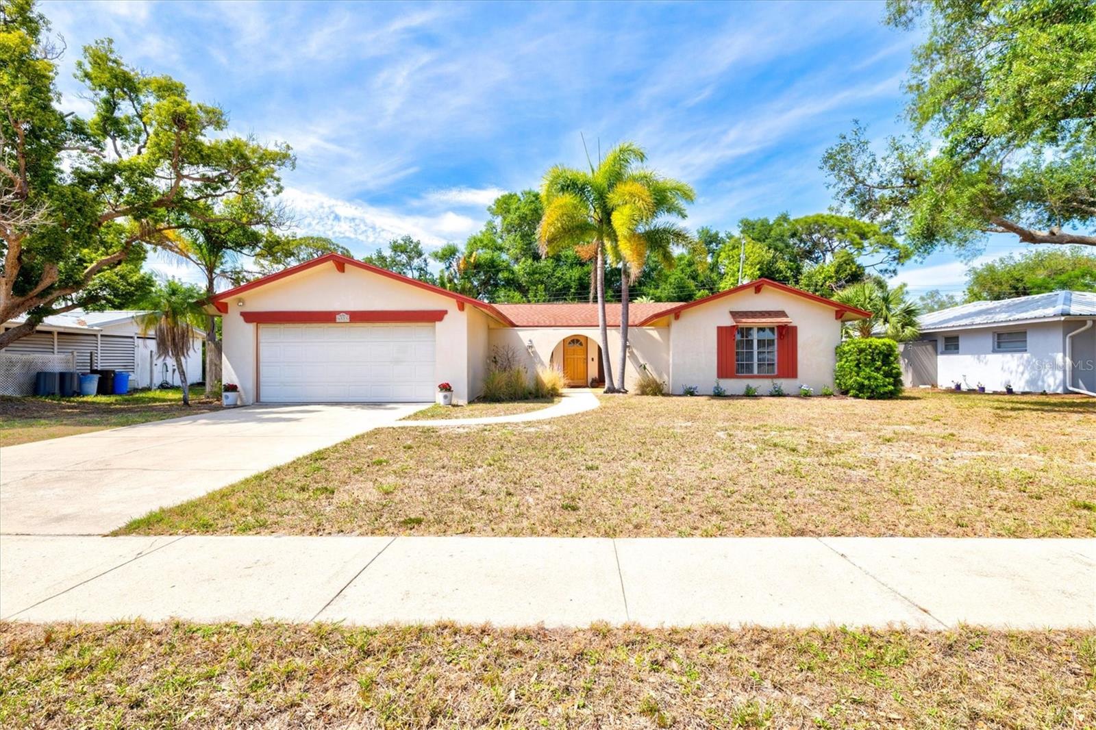 Image 4 of 91 For 6533 Bowline Drive