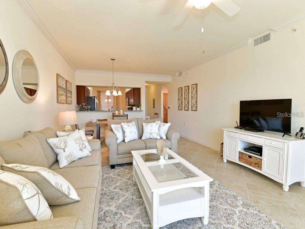 Image 4 of 39 For 16804 Vardon Terrace 105
