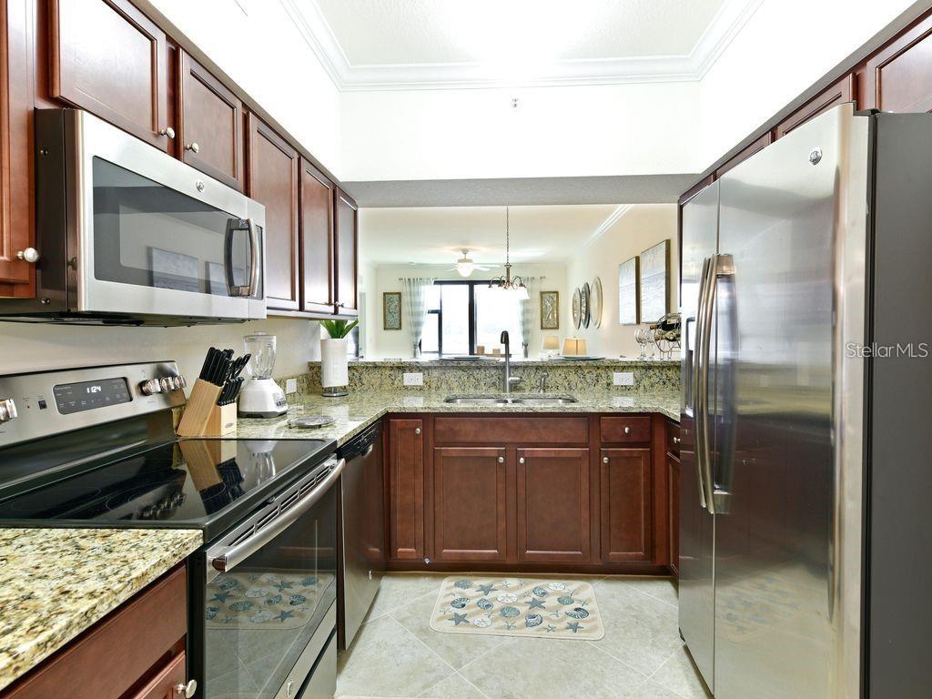 Image 7 of 39 For 16804 Vardon Terrace 105