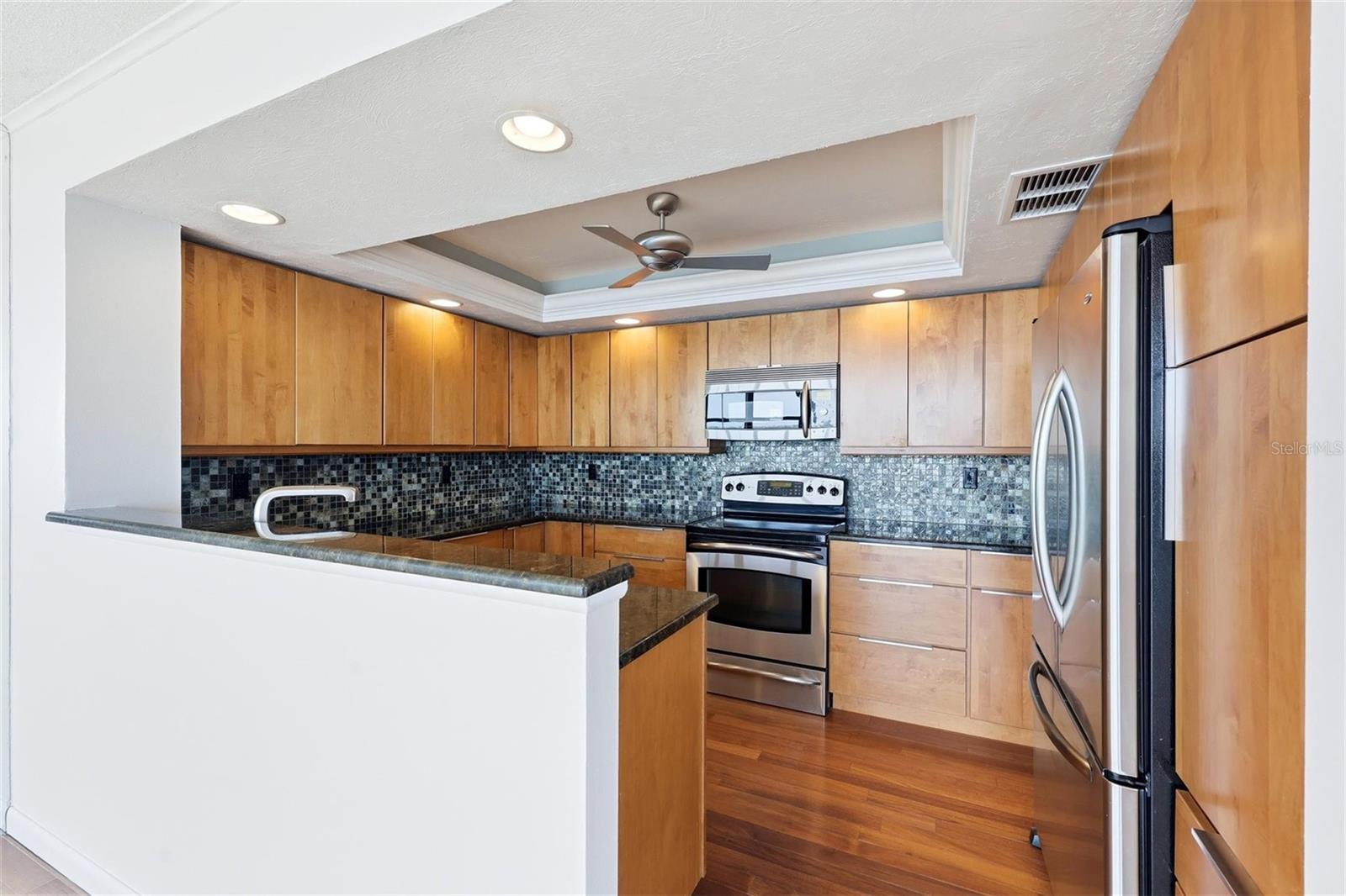Image 12 of 46 For 770 Palm Avenue 1501