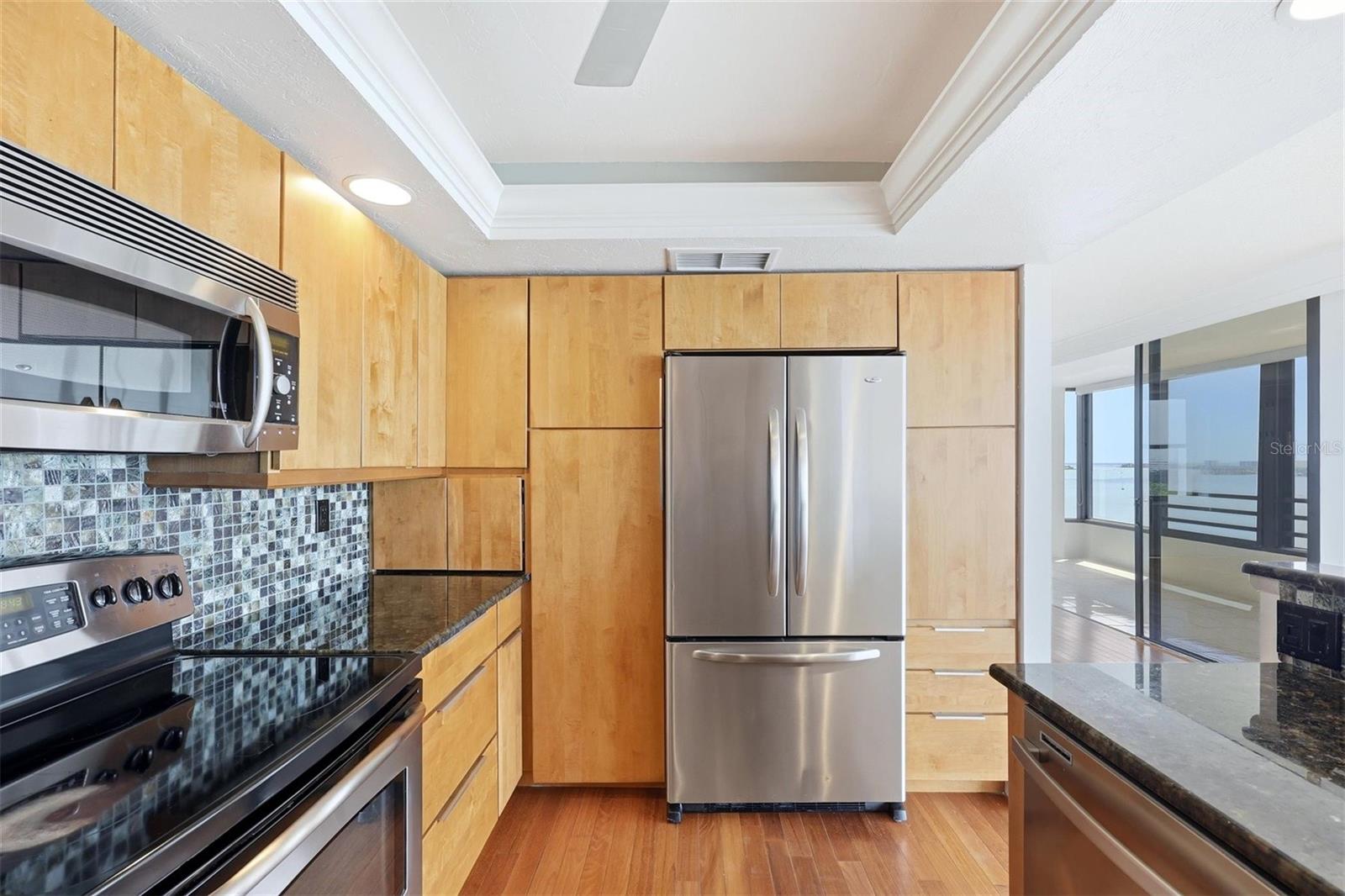 Image 14 of 46 For 770 Palm Avenue 1501