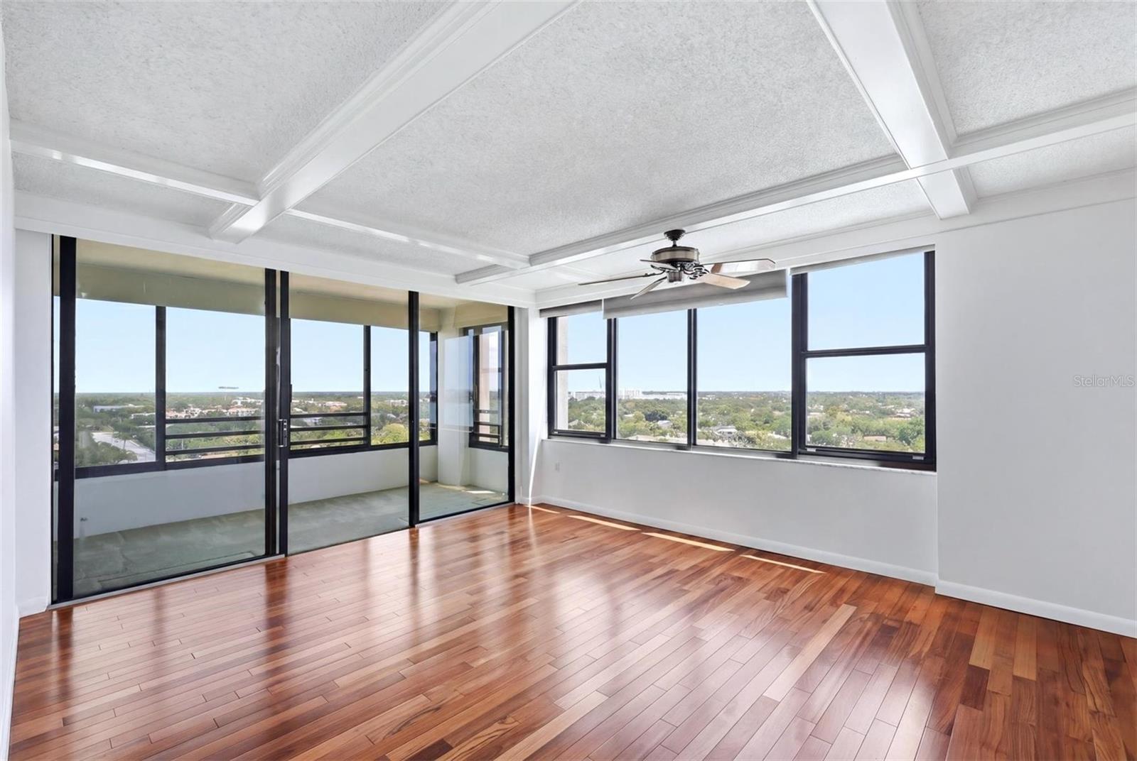 Image 17 of 46 For 770 Palm Avenue 1501