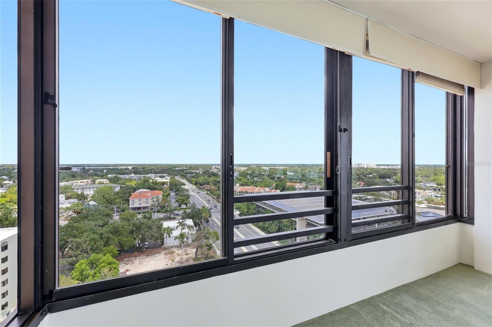 Image 23 of 46 For 770 Palm Avenue 1501