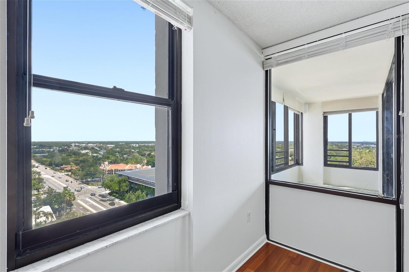 Image 27 of 46 For 770 Palm Avenue 1501