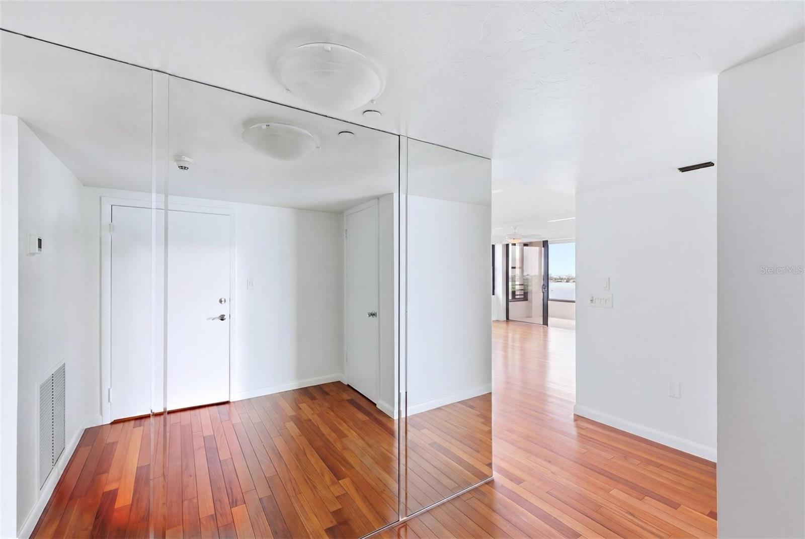 Image 4 of 46 For 770 Palm Avenue 1501