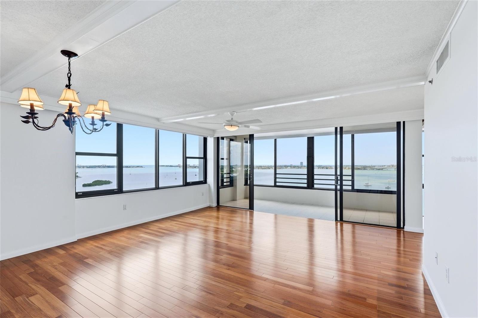 Image 5 of 46 For 770 Palm Avenue 1501
