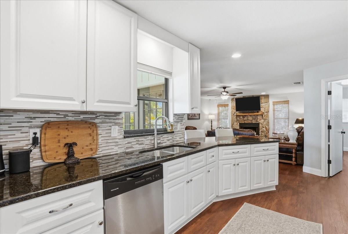 Image 10 of 72 For 4503 4th Avenue Drive E