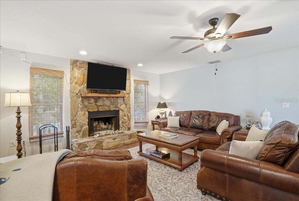 Image 12 of 72 For 4503 4th Avenue Drive E