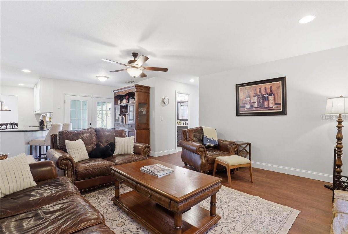Image 18 of 72 For 4503 4th Avenue Drive E