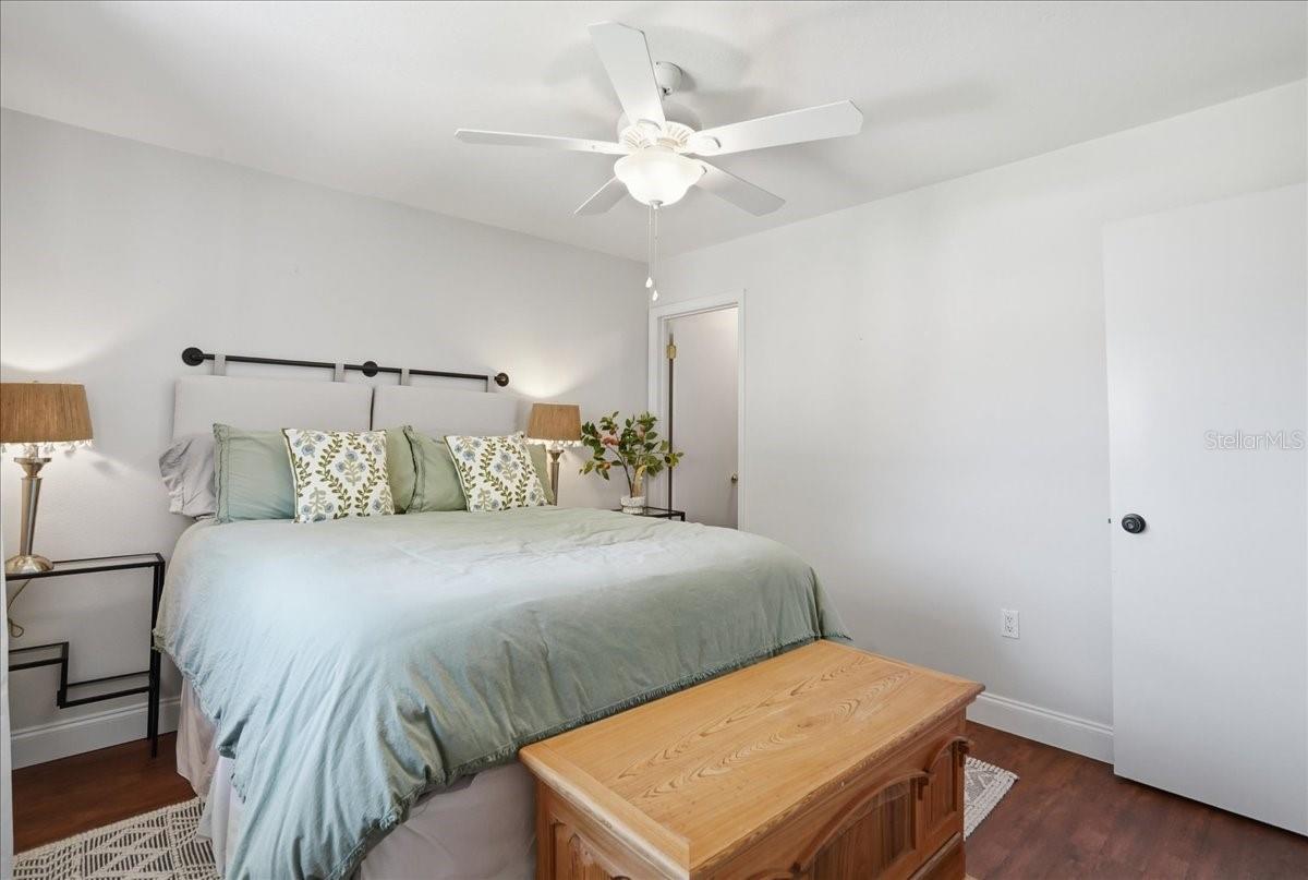 Image 27 of 72 For 4503 4th Avenue Drive E