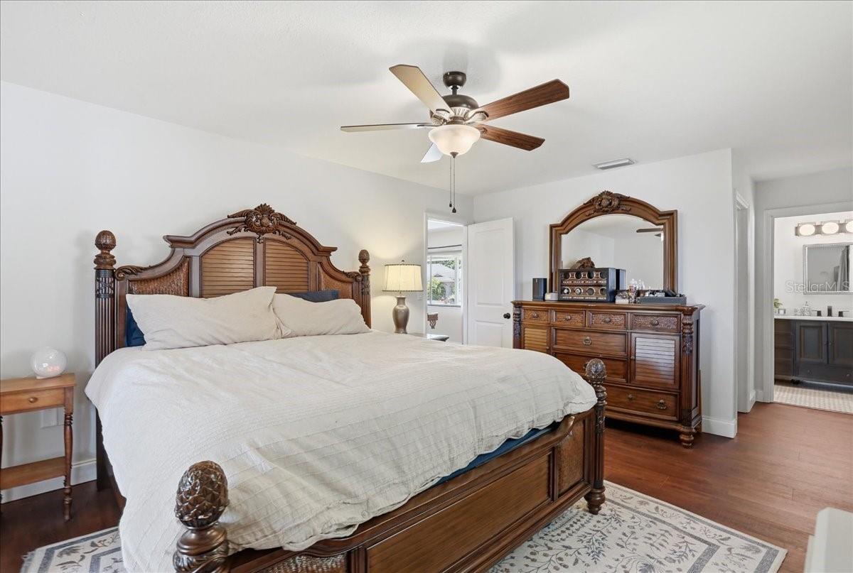 Image 30 of 72 For 4503 4th Avenue Drive E