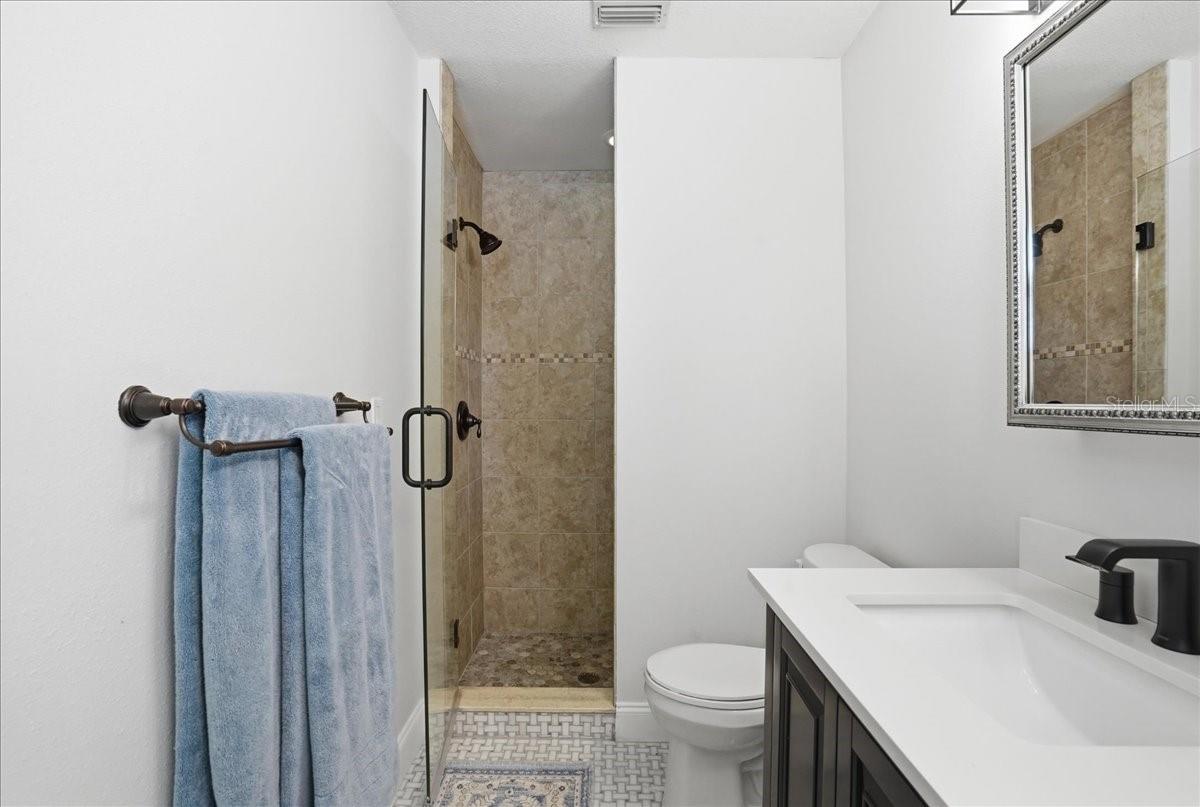 Image 37 of 72 For 4503 4th Avenue Drive E