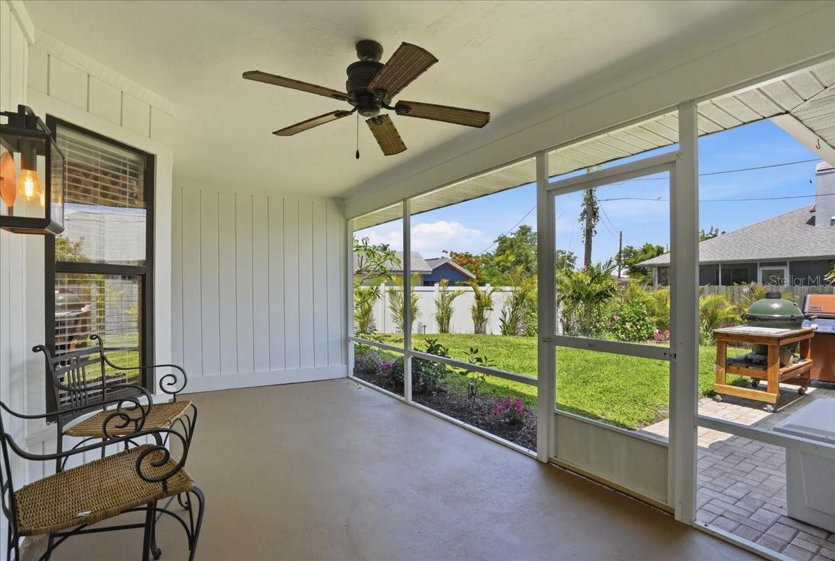 Image 43 of 72 For 4503 4th Avenue Drive E