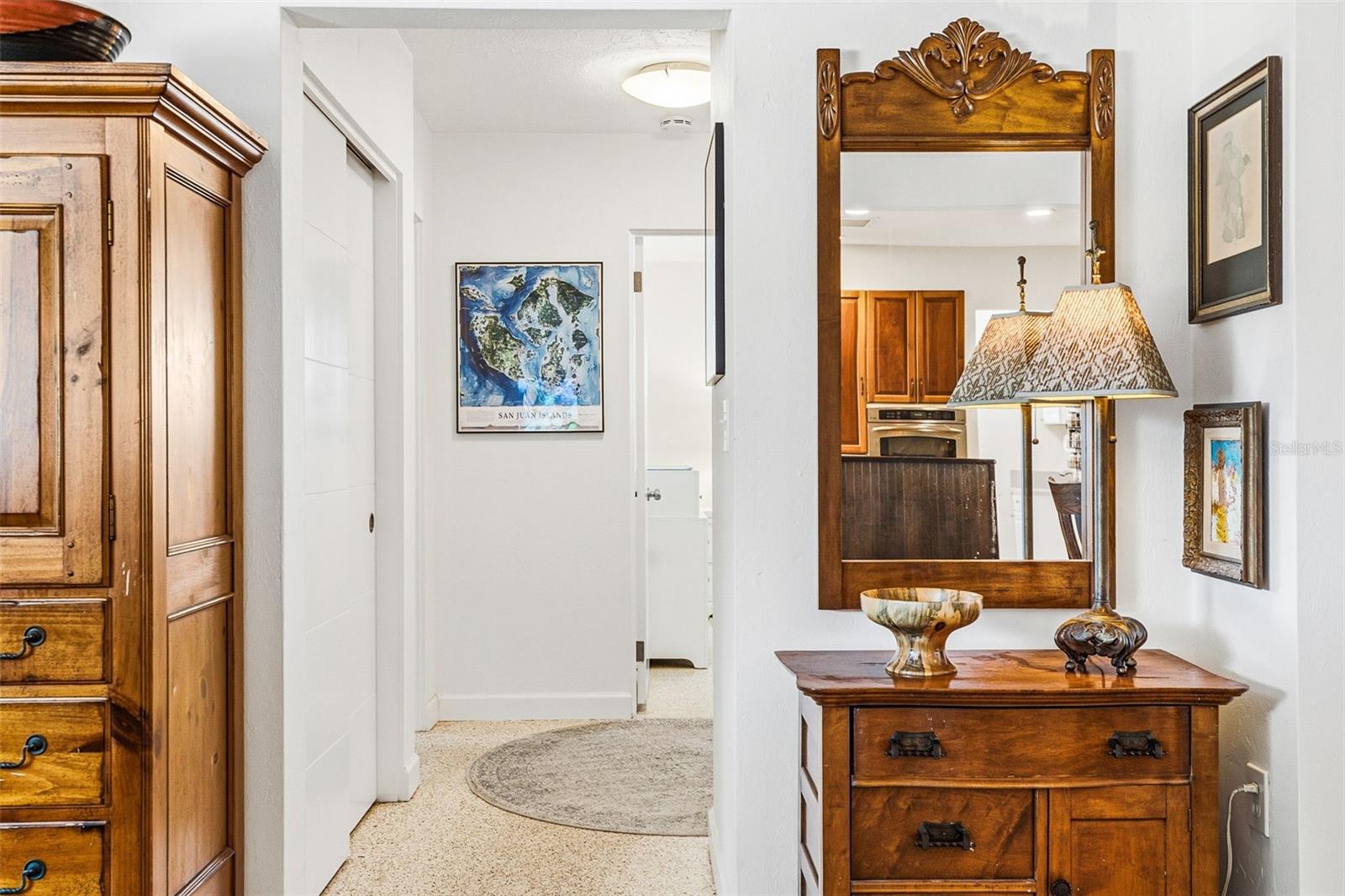 Image 16 of 41 For 2747 Jefferson Circle