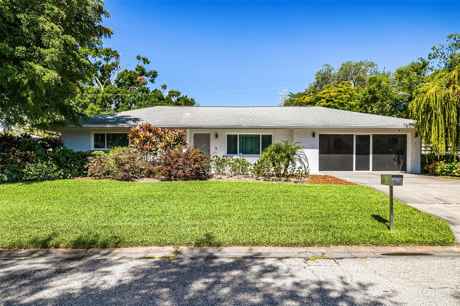 Image 2 of 41 For 2747 Jefferson Circle