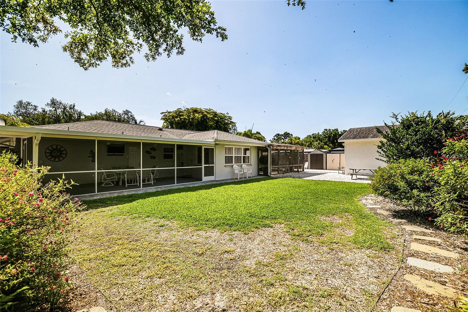 Image 33 of 41 For 2747 Jefferson Circle