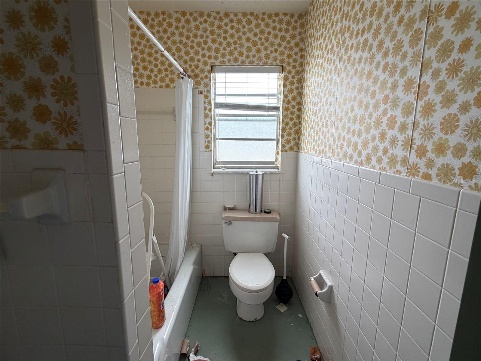 Image 21 of 24 For 1500 Rossanne Place