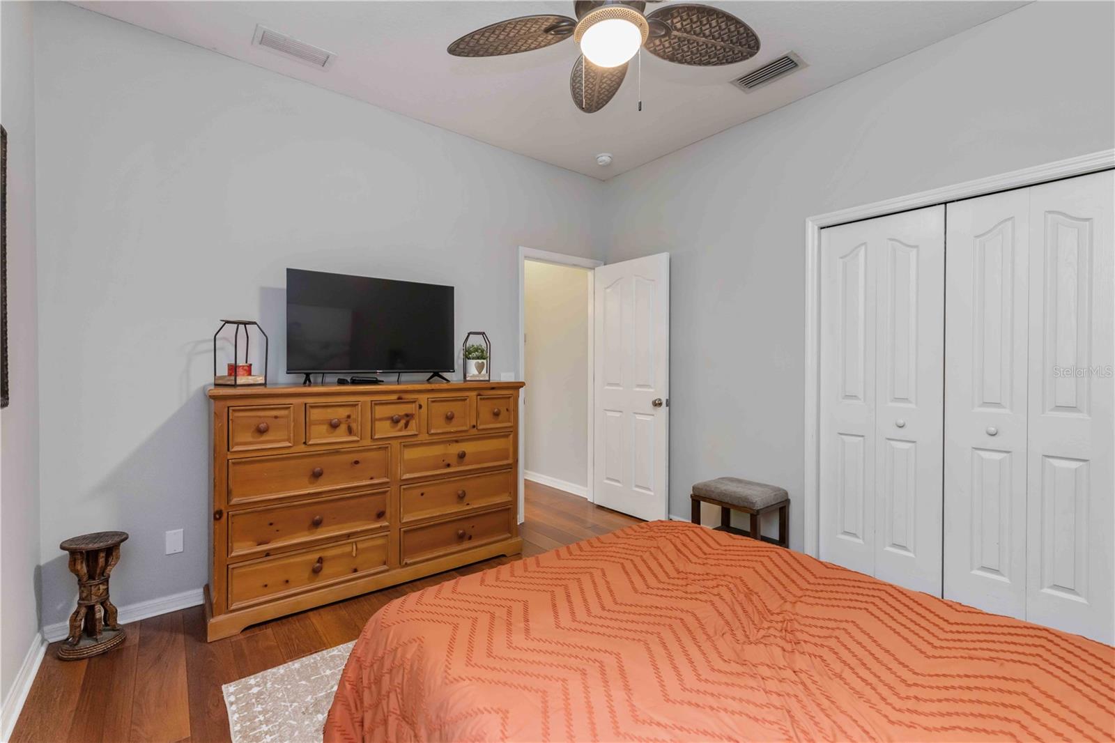 Image 32 of 50 For 13720 18th Place E