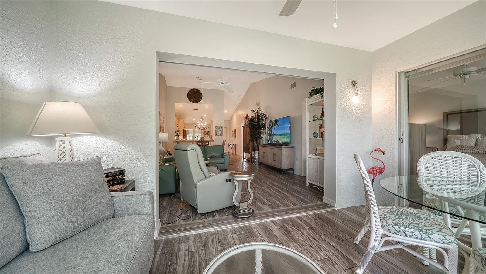 Image 13 of 70 For 8750 Olde Hickory Avenue 9305