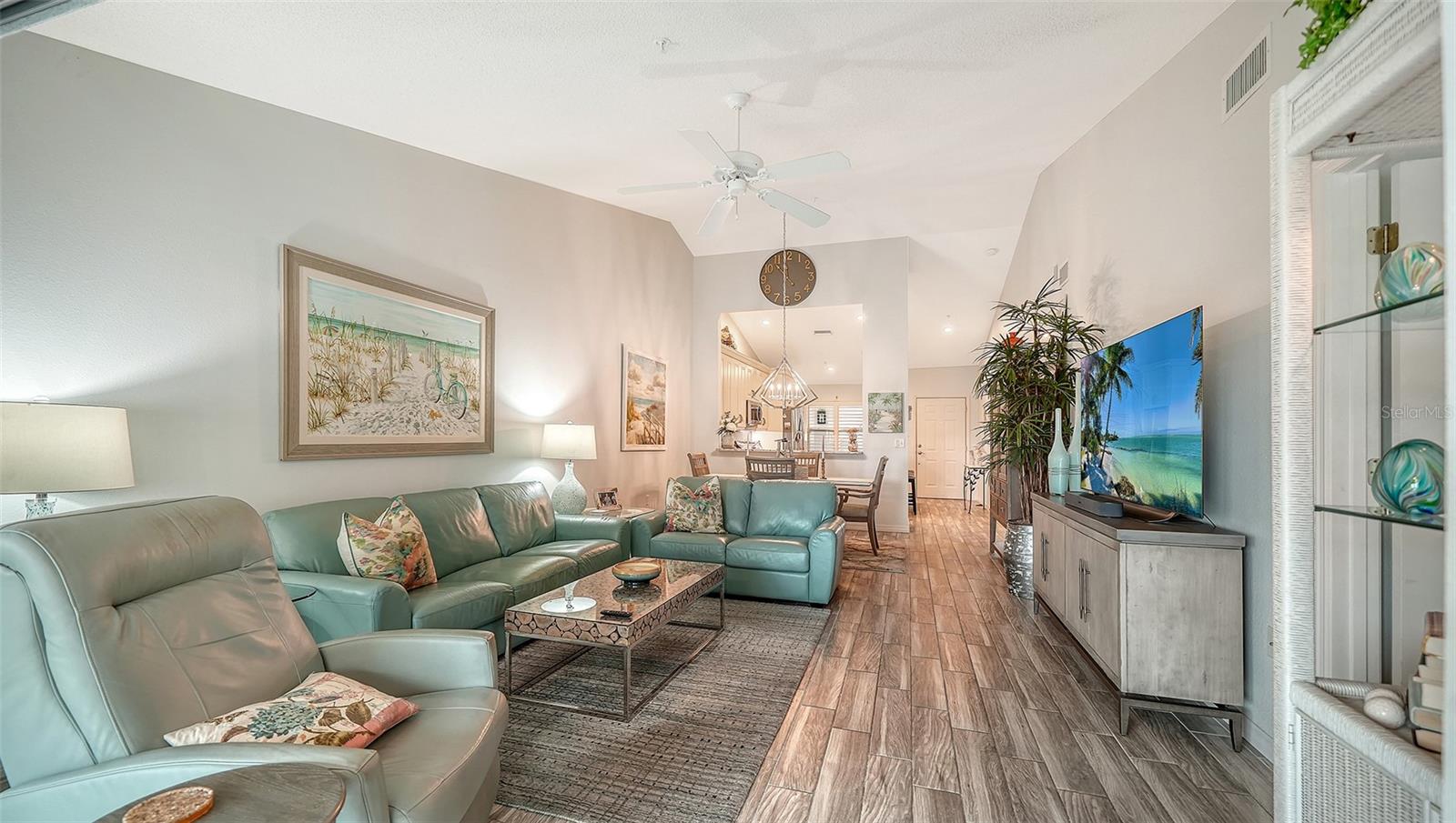 Image 14 of 70 For 8750 Olde Hickory Avenue 9305