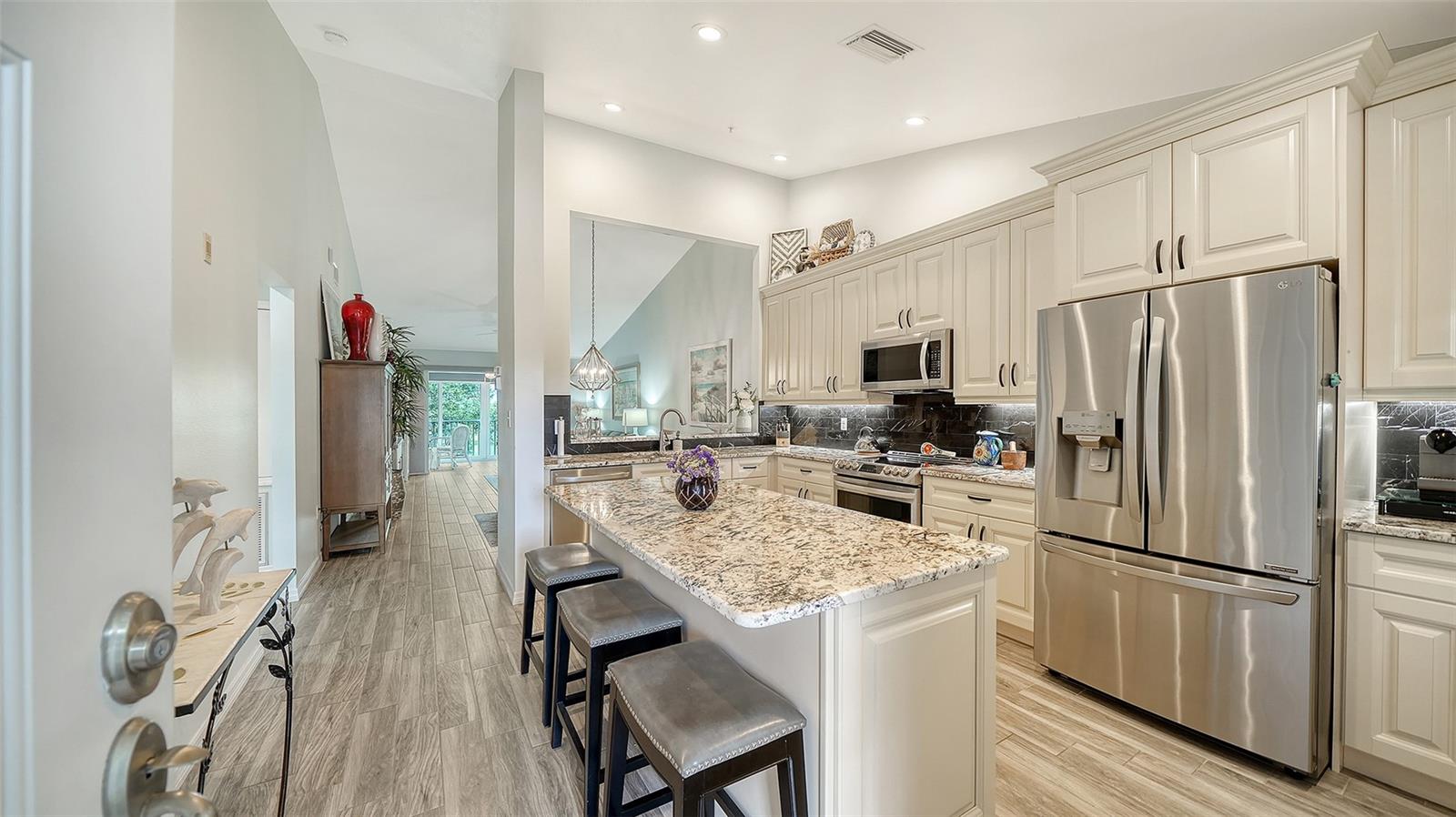 Image 2 of 70 For 8750 Olde Hickory Avenue 9305