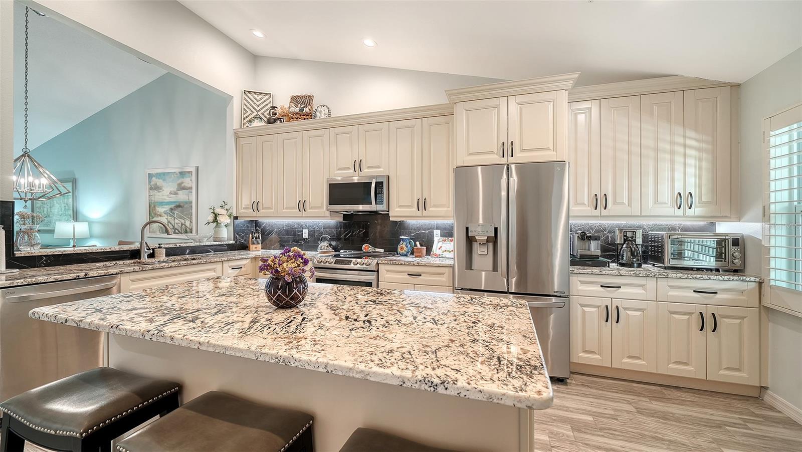Image 22 of 70 For 8750 Olde Hickory Avenue 9305