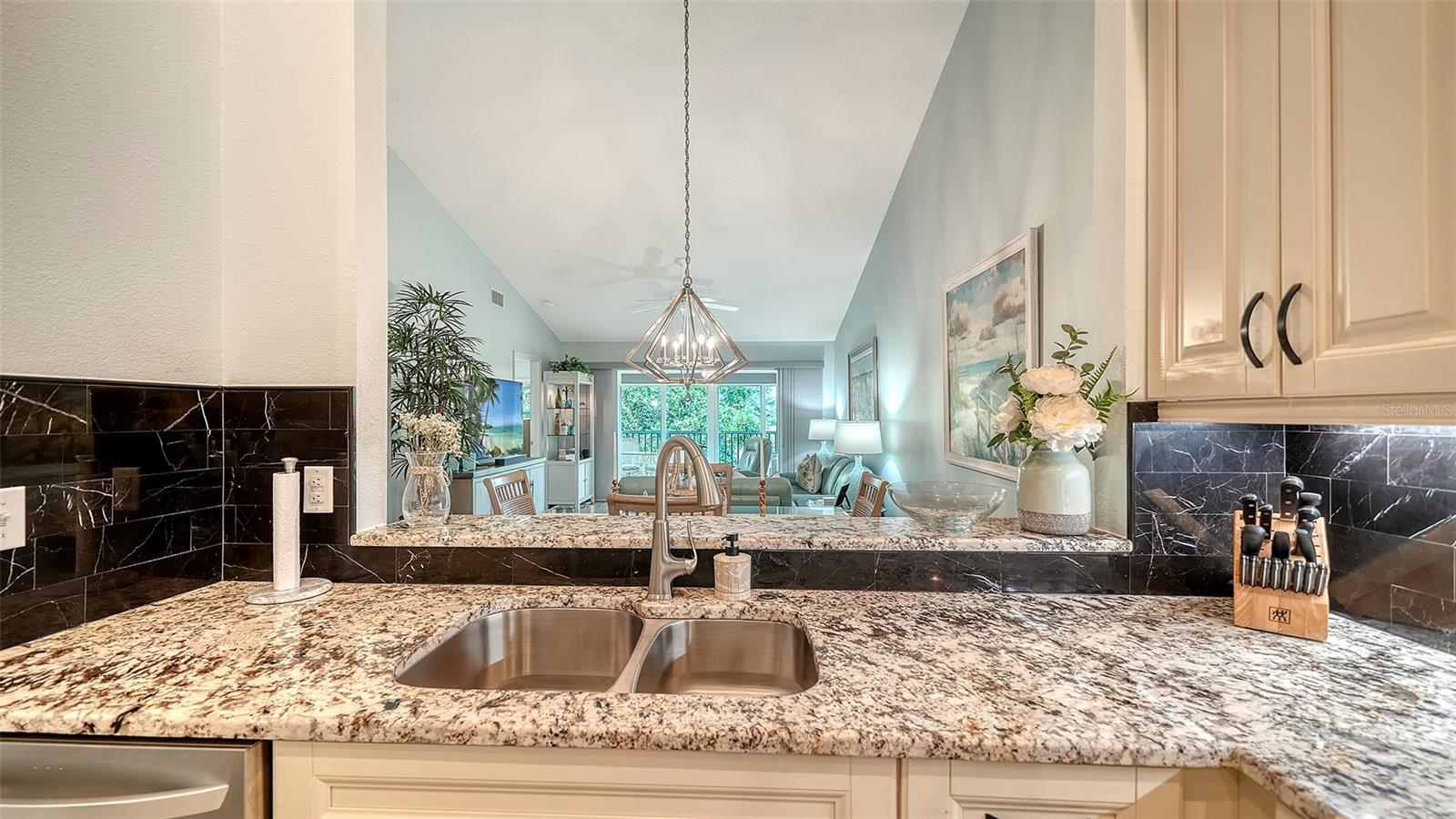 Image 25 of 70 For 8750 Olde Hickory Avenue 9305