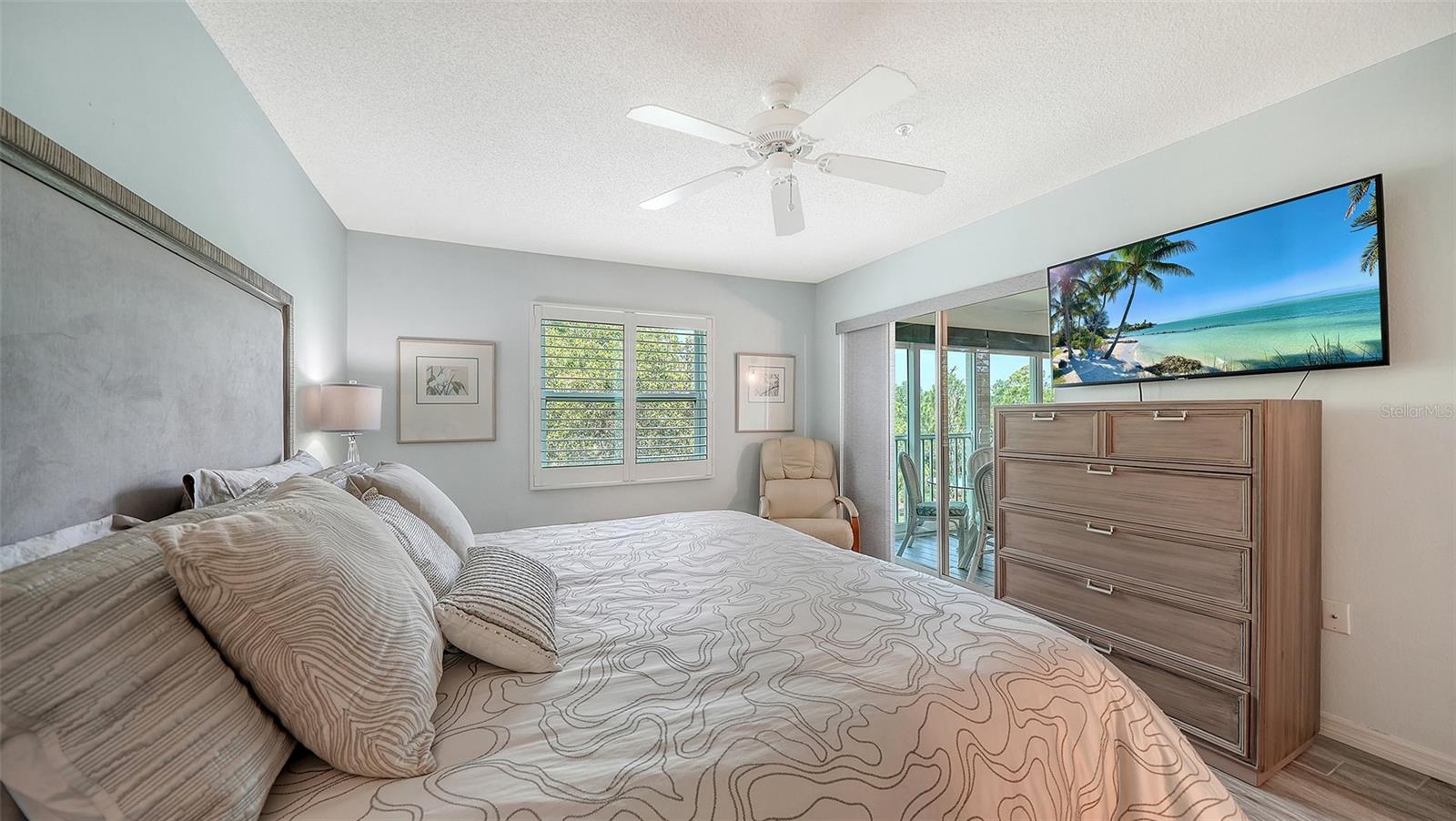 Image 27 of 70 For 8750 Olde Hickory Avenue 9305