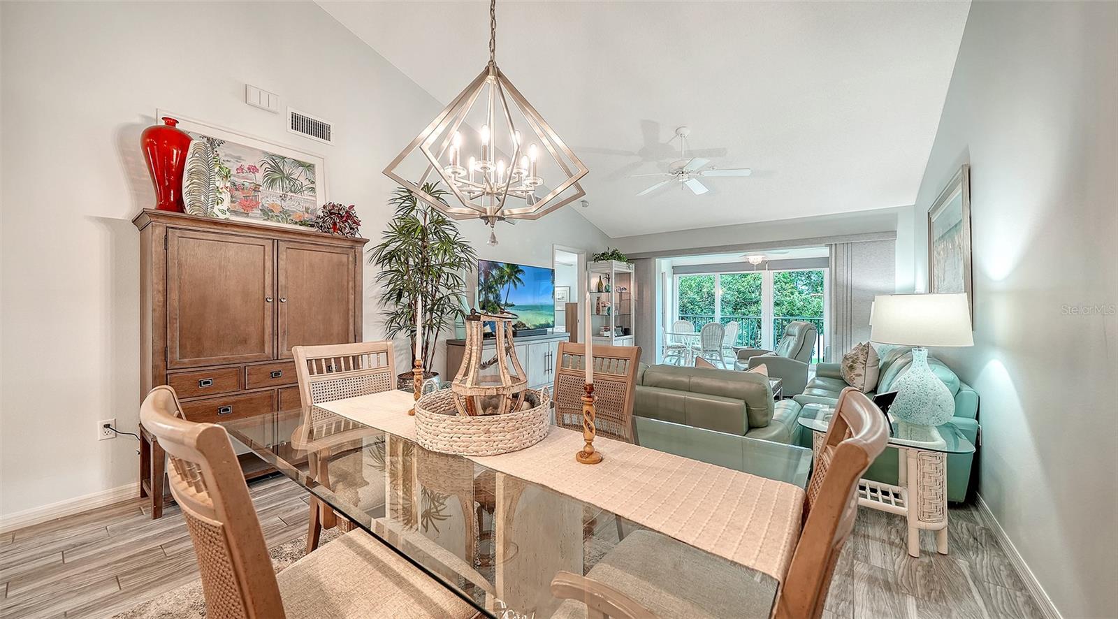 Image 5 of 70 For 8750 Olde Hickory Avenue 9305