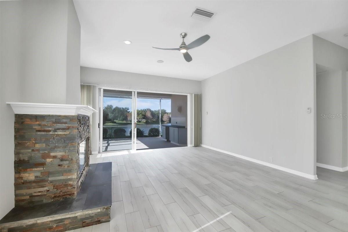 Image 4 of 19 For 6714 Hickory Hammock Circle