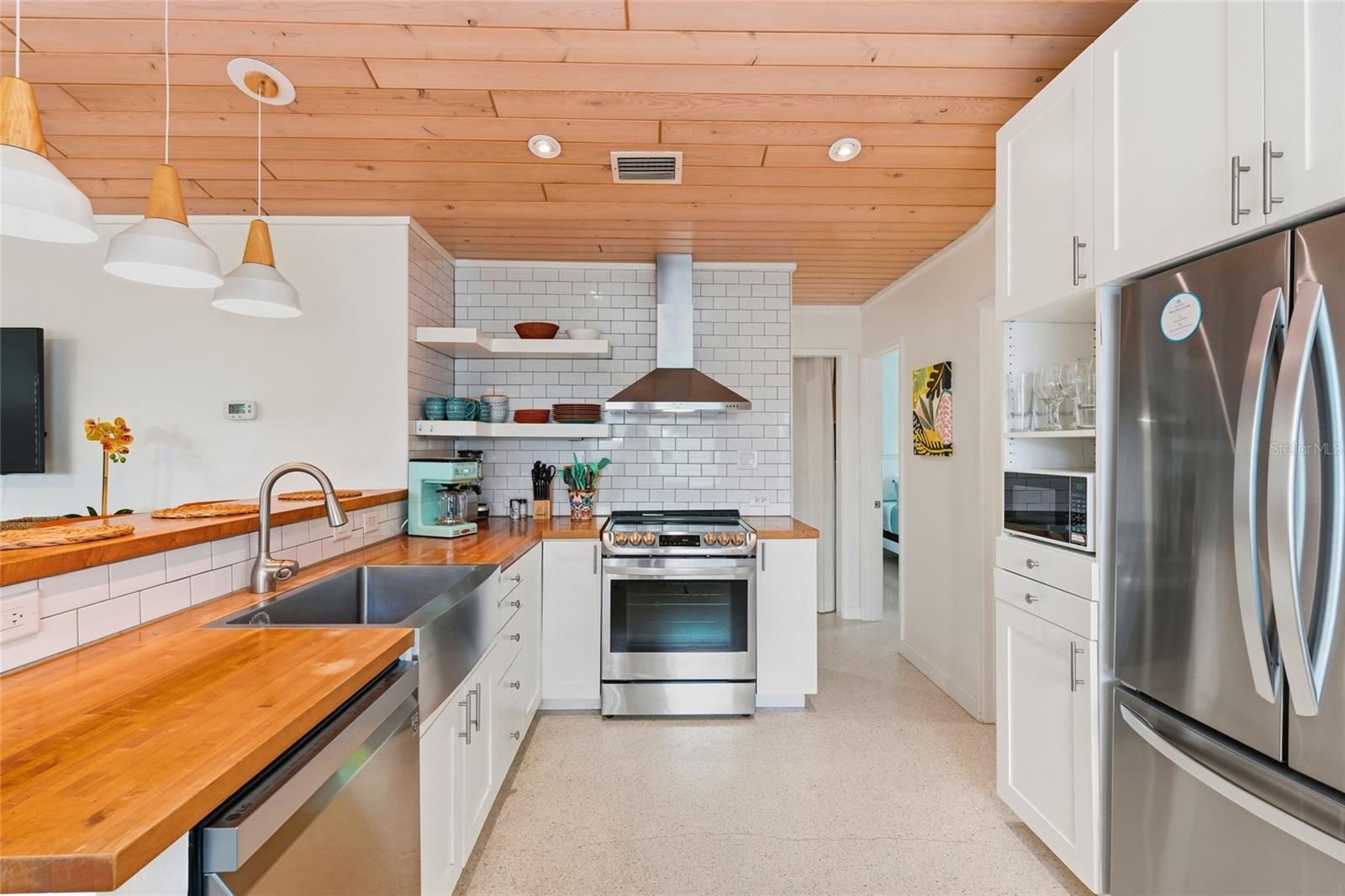 Image 12 of 42 For 845 Highland Street