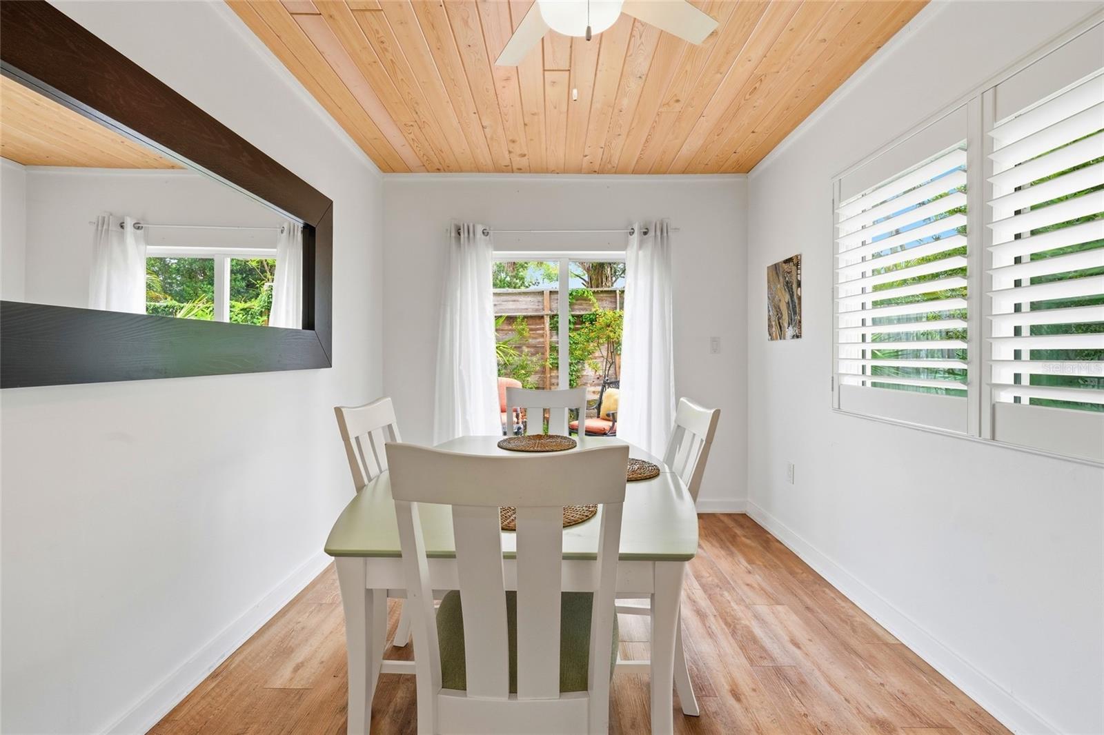 Image 16 of 42 For 845 Highland Street