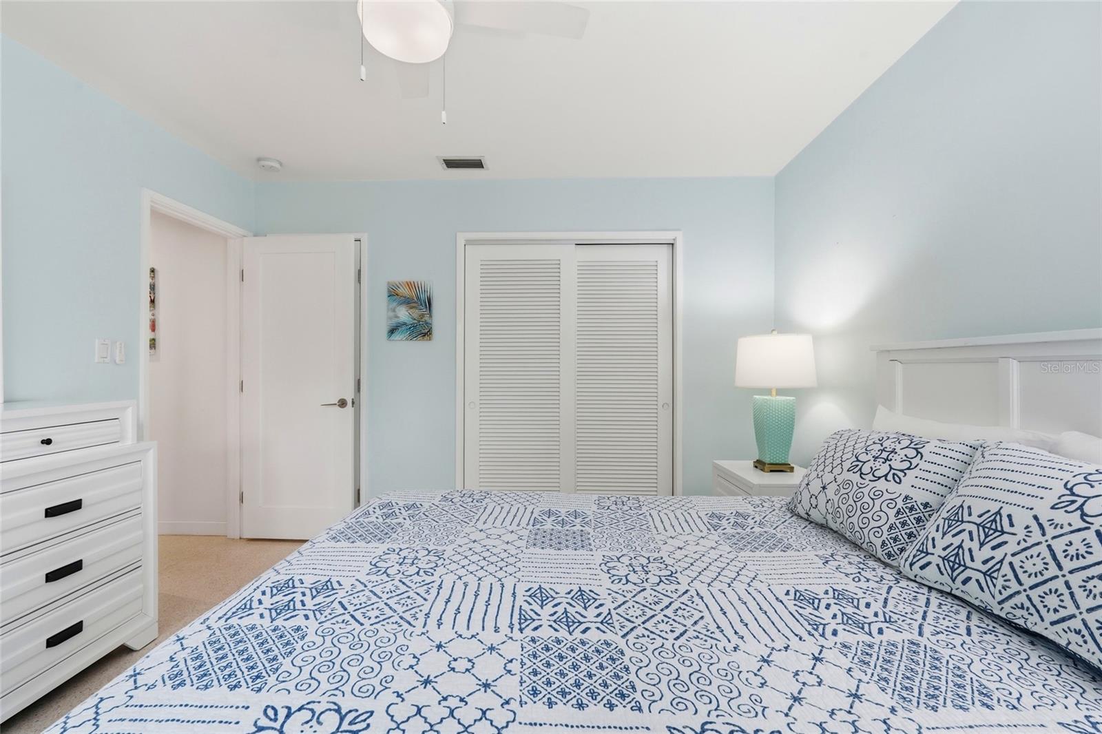 Image 33 of 42 For 845 Highland Street