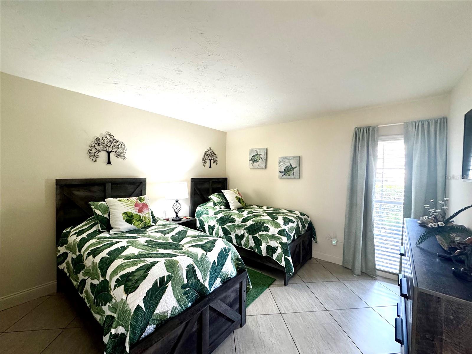 Image 12 of 38 For 4377 Longmeadow  7