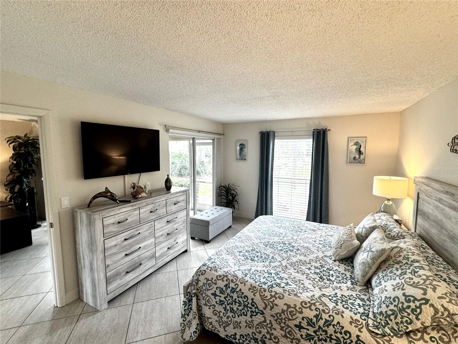 Image 15 of 38 For 4377 Longmeadow  7