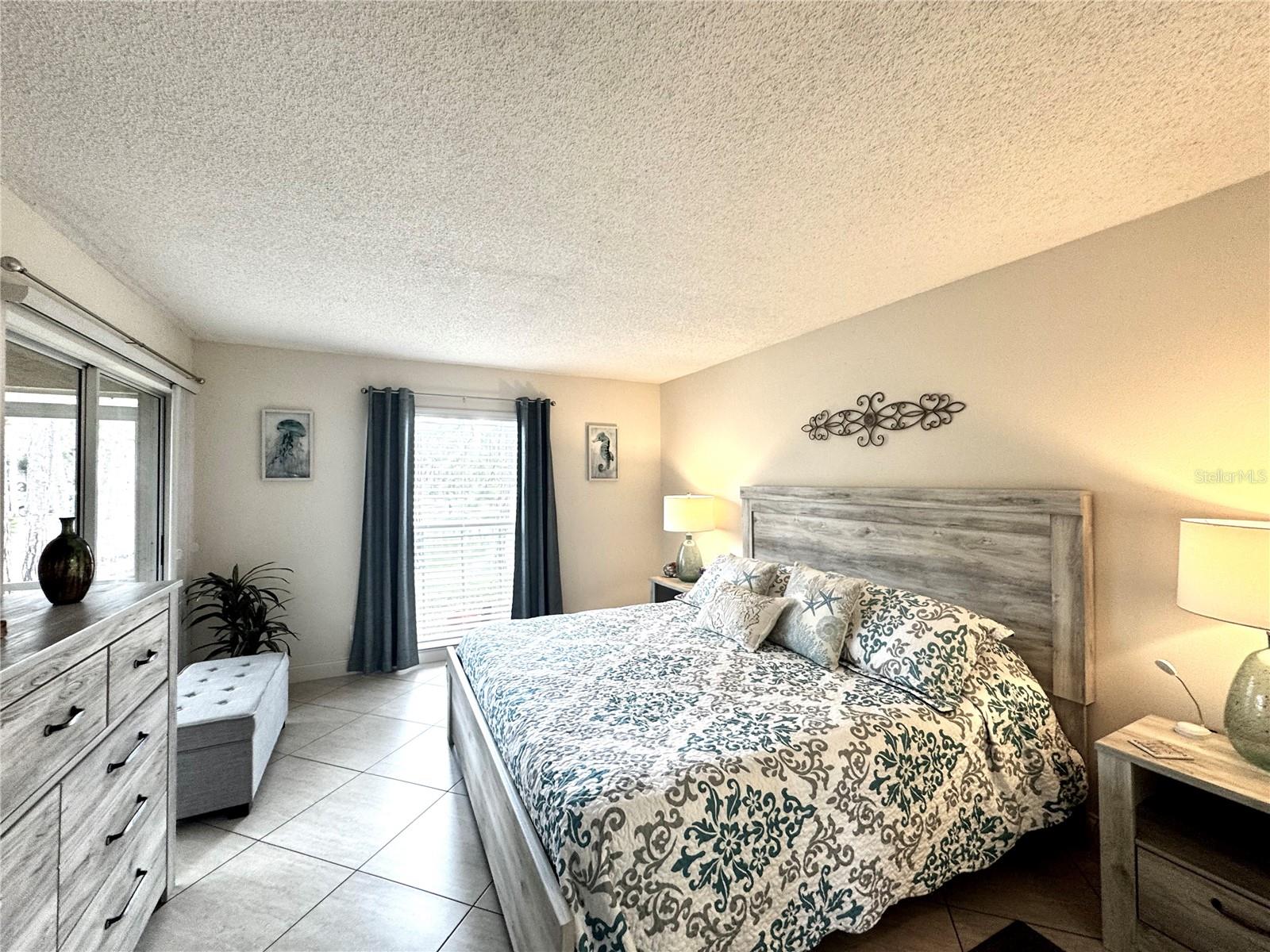 Image 16 of 38 For 4377 Longmeadow  7