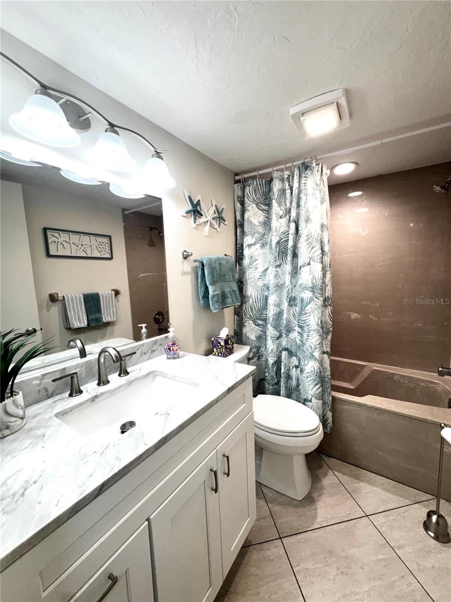Image 17 of 38 For 4377 Longmeadow  7