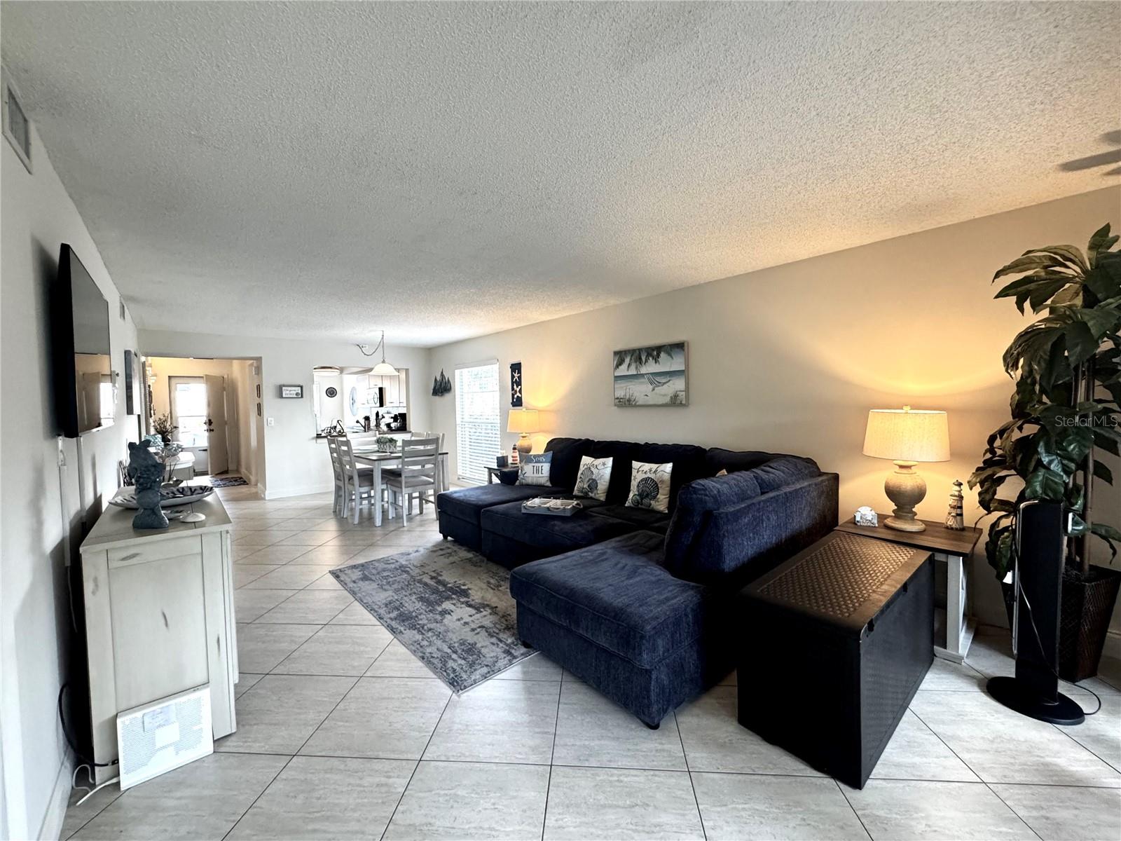 Image 4 of 38 For 4377 Longmeadow  7