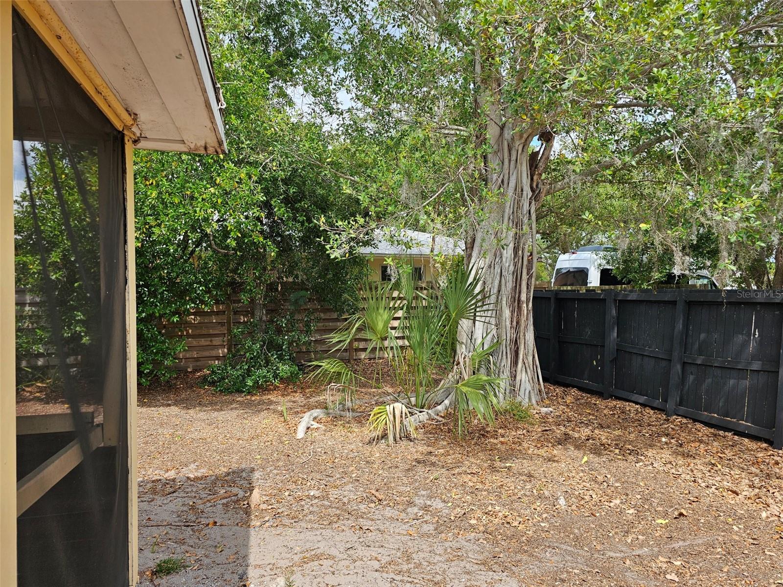 Image 24 of 26 For 7409 Manatee Street